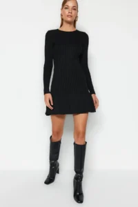 TRENDYOLMİLLA Black Mini pleated Knit Dress - Image 2