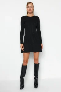 TRENDYOLMİLLA Black Mini pleated Knit Dress - Image 3