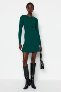 TRENDYOLMİLLA Emerald Green Mini pleated Knit Dress - Image 2