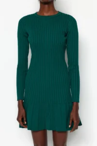 TRENDYOLMİLLA Emerald Green Mini pleated Knit Dress - Image 5