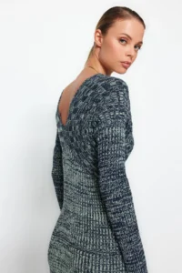 TRENDYOLMİLLA Green Midi Knitwear gradient Dress - Image 3