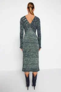 TRENDYOLMİLLA Green Midi Knitwear gradient Dress - Image 6