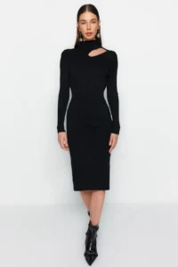 TRENDYOLMİLLA Black Midi Cut Out/Window Detailed Knit Dress
