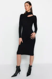 TRENDYOLMİLLA Black Midi Cut Out/Window Detailed Knit Dress - Image 4