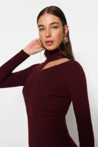 TRENDYOLMİLLA Plum Midi Cut Out/Window Detailed Knit Dress - Image 2