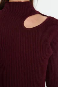 TRENDYOLMİLLA Plum Midi Cut Out/Window Detailed Knit Dress - Image 5