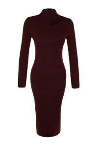 TRENDYOLMİLLA Plum Midi Cut Out/Window Detailed Knit Dress - Image 7