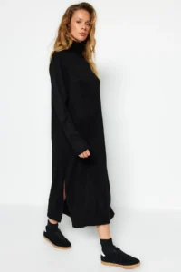 TRENDYOLMİLLA Black Midi Wide Pattern Soft textured Knit Dress - Image 3