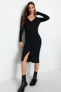 TRENDYOLMİLLA Black Midi Knitwear Polo Shirt Collar Dress