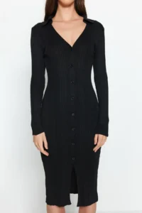 TRENDYOLMİLLA Black Midi Knitwear Polo Shirt Collar Dress - Image 3