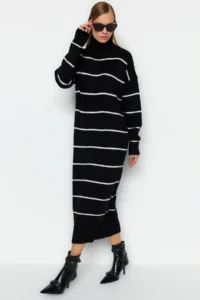 TRENDYOLMİLLA Black Maxi Wide Pattern Soft textured Knit Dress