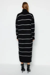 TRENDYOLMİLLA Black Maxi Wide Pattern Soft textured Knit Dress - Image 5