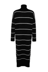 TRENDYOLMİLLA Black Maxi Wide Pattern Soft textured Knit Dress - Image 8