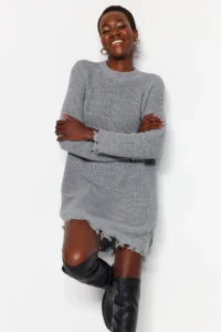 TRENDYOLMİLLA Gray Mini Knitwear Wide Pattern Flowing Detailed Plain Dress - Image 4