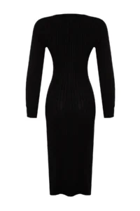 TRENDYOLMİLLA Black Midi Knitwear Heart Yaka Dress - Image 8