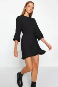 TRENDYOLMİLLA Black Belted Plain Kesim Crew Neck Mini Weaving Dress - Image 10
