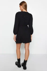 TRENDYOLMİLLA Black Belted Plain Kesim Crew Neck Mini Weaving Dress - Image 12