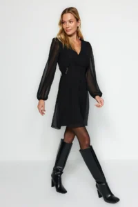 TRENDYOLMİLLA Black eyelet Detailed buttoned Lined Siphon Weaving Dress - Image 2