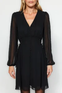 TRENDYOLMİLLA Black eyelet Detailed buttoned Lined Siphon Weaving Dress - Image 4