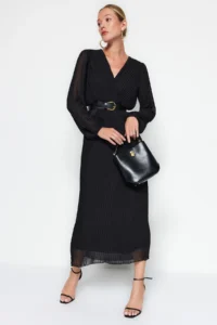 TRENDYOLMİLLA Black Arched A Cut pleated Maxi Lined Siphon Flight Flight Weaving Dress