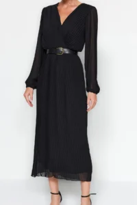 TRENDYOLMİLLA Black Arched A Cut pleated Maxi Lined Siphon Flight Flight Weaving Dress - Image 4