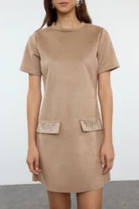 TRENDYOLMİLLA Mink Crew Neck Stone Detailed shift/Plain Mini Suede Knitting Dress - Image 4