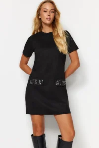 TRENDYOLMİLLA Black Crew Neck Stone Detailed shift/Plain Mini Suede Knitting Dress - Image 5