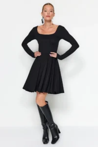 TRENDYOLMİLLA Black Square Neck Ruffled Skirt Bele Oturan Mini Knitting Dress