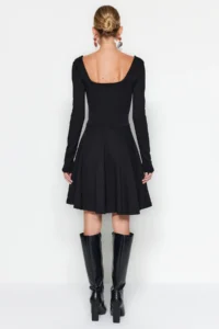 TRENDYOLMİLLA Black Square Neck Ruffled Skirt Bele Oturan Mini Knitting Dress - Image 5