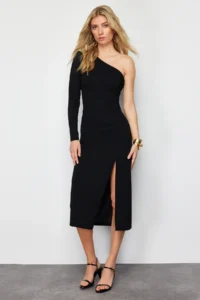 TRENDYOLMİLLA Black Asymmetric Neckline Fitted Slit Detailed Midi Knitting Dress