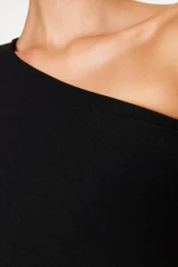 TRENDYOLMİLLA Black Asymmetric Neckline Fitted Slit Detailed Midi Knitting Dress - Image 10