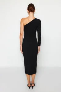 TRENDYOLMİLLA Black Asymmetric Neckline Fitted Slit Detailed Midi Knitting Dress - Image 11