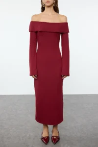 TRENDYOLMİLLA Burgundy Fitted Carmen Collar Soft textured Midi Flexible Knitting Pen Dress - Image 3
