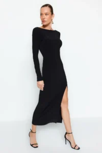 TRENDYOLMİLLA Black Boat Neck Low-cut back slit Fitted Maxi Flexible Knitting Dress