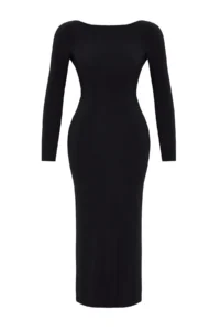 TRENDYOLMİLLA Black Boat Neck Low-cut back slit Fitted Maxi Flexible Knitting Dress - Image 7