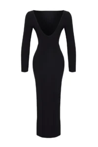 TRENDYOLMİLLA Black Boat Neck Low-cut back slit Fitted Maxi Flexible Knitting Dress - Image 8