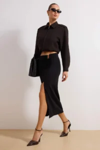 TRENDYOLMİLLA Black Crepe with buckle Slit detailed Maxi High Waist Flexible Knitting Skirt - Image 2