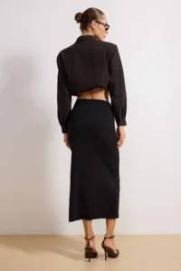TRENDYOLMİLLA Black Crepe with buckle Slit detailed Maxi High Waist Flexible Knitting Skirt - Image 4