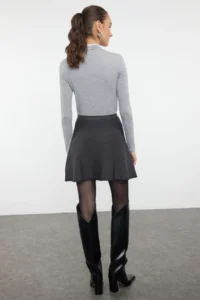TRENDYOLMİLLA Anthracite Mini Cotton Blended Knitwear Skirt - Image 5