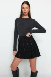 TRENDYOLMİLLA Black Stone with accessories Mini skater/Waisted Knitting Skirt - Image 3