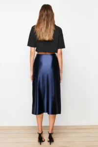 TRENDYOLMİLLA Indigo Satin A Cut/Life Form Midi Knitting Skirt - Image 7