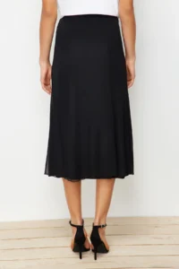 TRENDYOLMİLLA Black Lined Tulle Maxi Knitting Skirt - Image 10