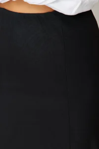 TRENDYOLMİLLA Black Lined Tulle Maxi Knitting Skirt - Image 14