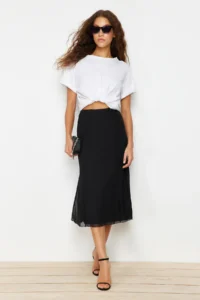 TRENDYOLMİLLA Black Lined Tulle Maxi Knitting Skirt - Image 6