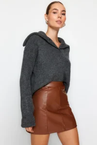 TRENDYOLMİLLA Brown Faux Leather High Waist Mini Knitting Skirt - Image 3