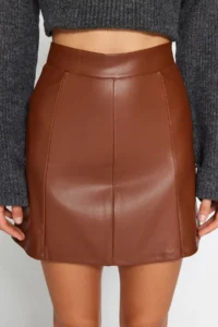 TRENDYOLMİLLA Brown Faux Leather High Waist Mini Knitting Skirt - Image 4