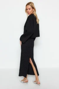 TRENDYOLMİLLA Black Fish/Fitting Stone Accessory Detailed Midi Knitting Skirt - Image 4