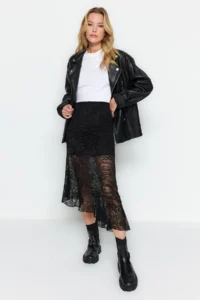TRENDYOLMİLLA Black Asymmetric Midi Lined Lace Knitting Skirt - Image 2