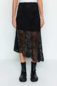 TRENDYOLMİLLA Black Asymmetric Midi Lined Lace Knitting Skirt - Image 5