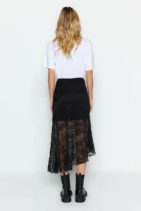 TRENDYOLMİLLA Black Asymmetric Midi Lined Lace Knitting Skirt - Image 6